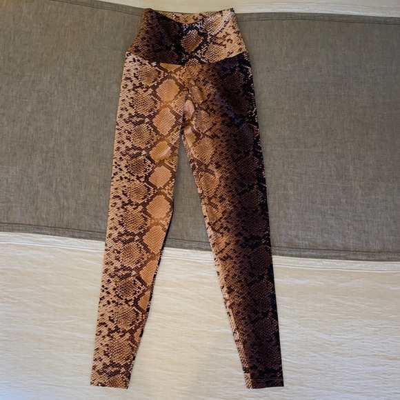 Booty By Brabants Snakeskin Leggings - One Size Fits All! - Picture 4 of 8